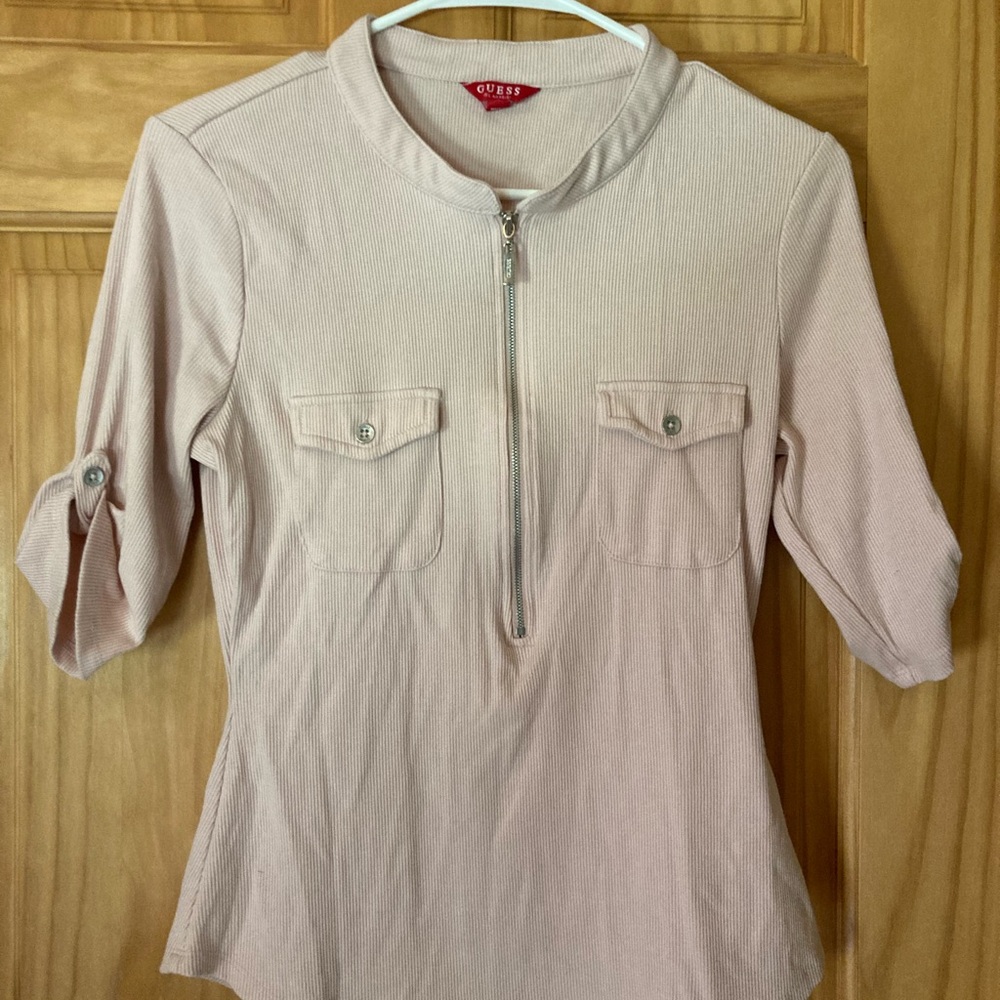 Guess Size L 1/2 Rolled Sleeve Pale Pink 1/4 zipper shirt with front pockets